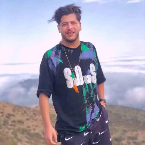 مجنون روزگار